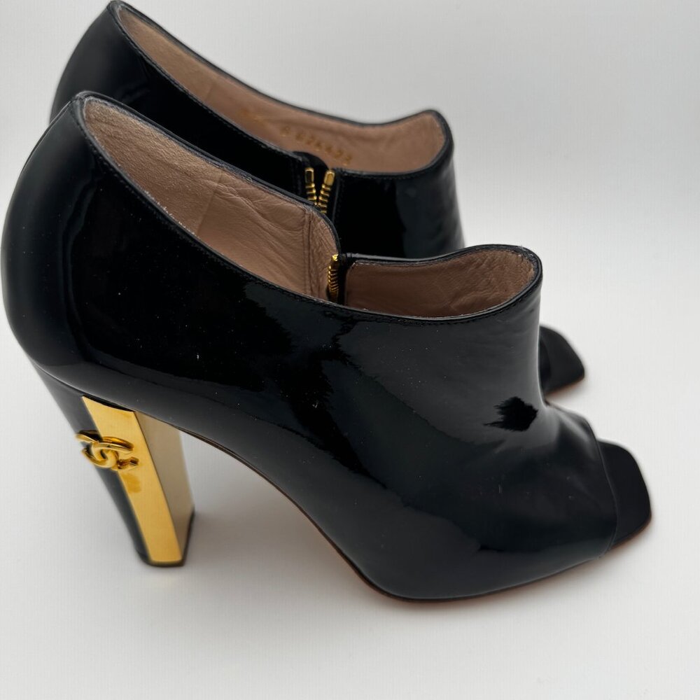 CHANEL Open-Toed Ankle Boot with Gold Detail Sz EUR 37/ US 6.5 - Picture 4 of 11